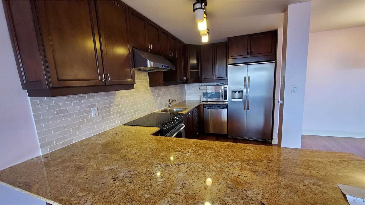 195 Saint Patrick St - Photo 3 of 6