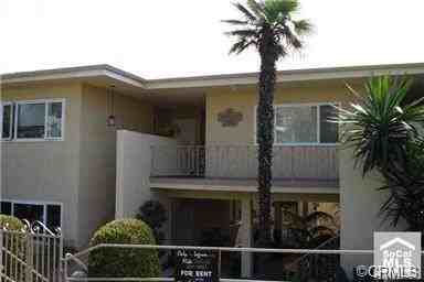 251 Lower Cliff Dr 4 - Photo 2 of 9