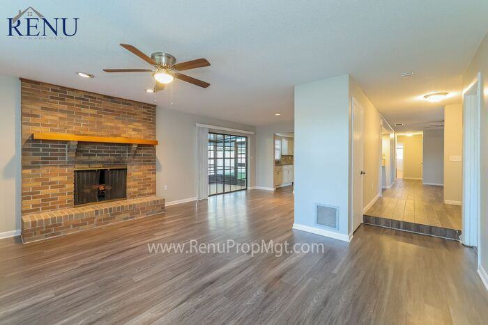 418 Duchess Dr - Photo 2 of 15