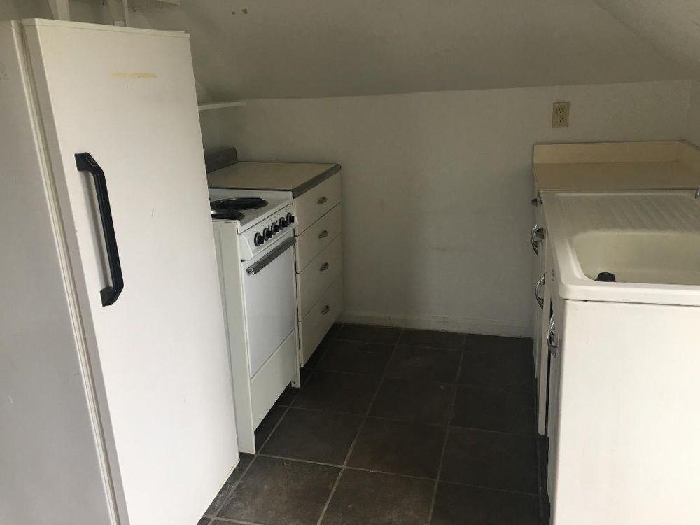15 15 Lagrange Avenue - 5 - Photo 3 of 12