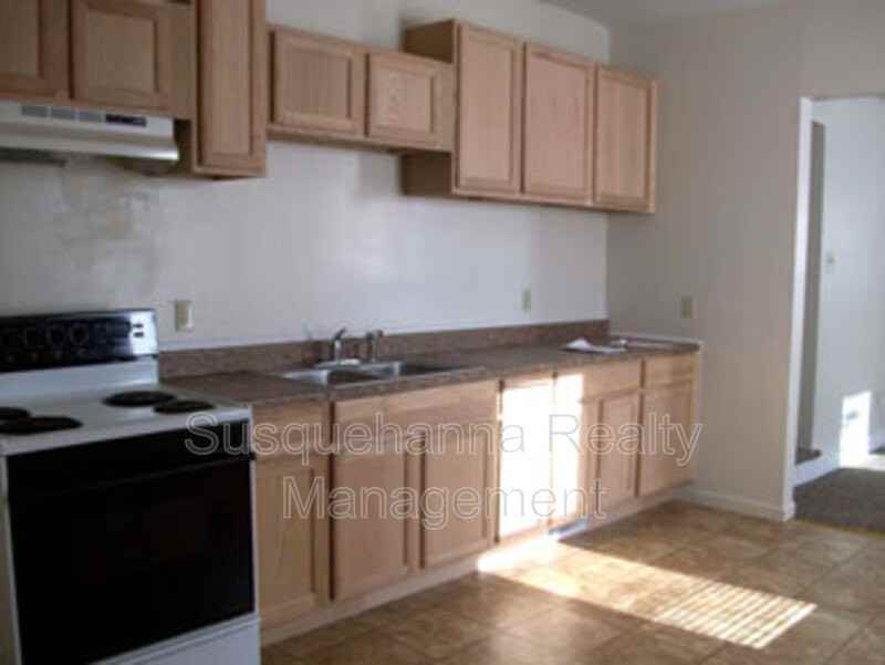 201 Lincoln St - Photo 2 of 4