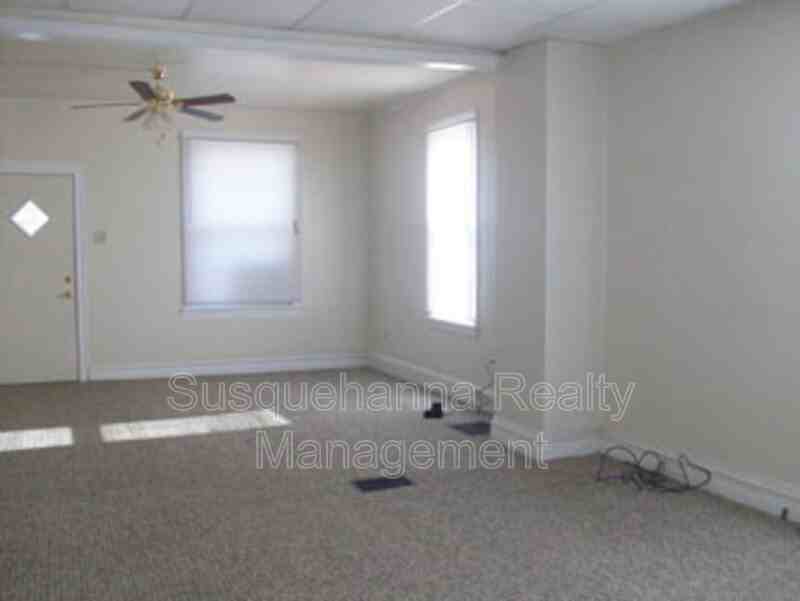 201 Lincoln St - Photo 3 of 4