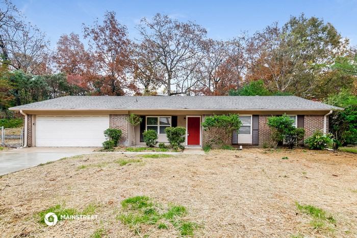 438 Westchester Dr - Photo 2 of 16