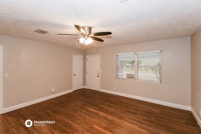 6653 Almond Ave - Photo 3 of 16