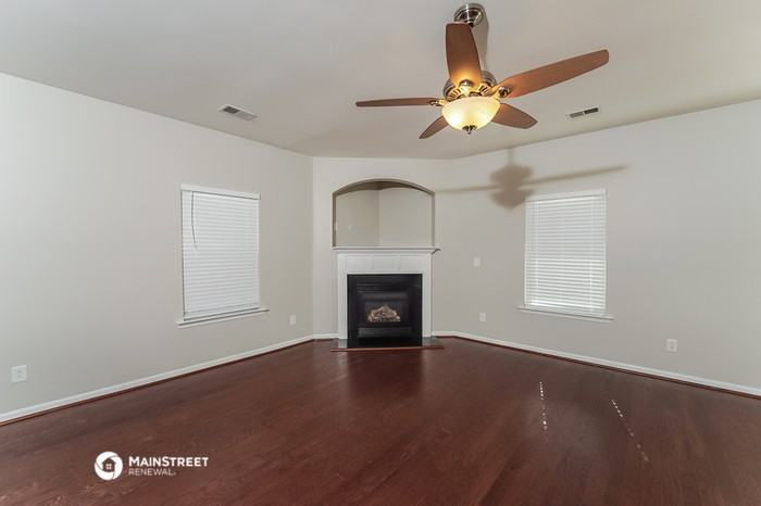 385 Blackberry Blvd - Photo 2 of 16