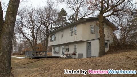 1720 Island Dr NE - Photo 2 of 15