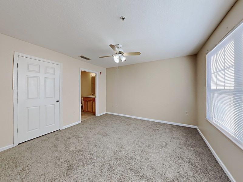 5800 Lake Pointe Village Cir #612 - Photo 6 of 19