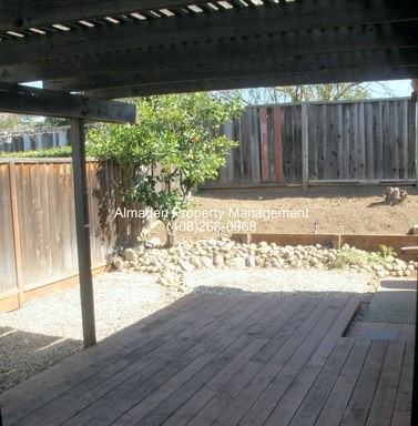 1082 Minoru Dr - Photo 3 of 9