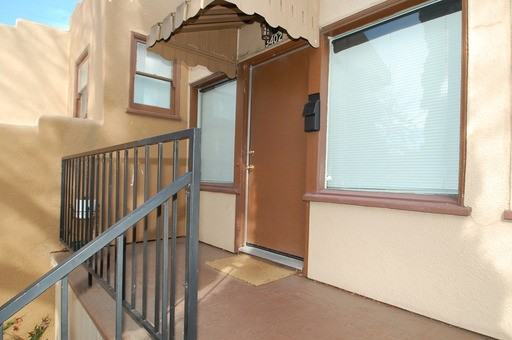 3410 Lynde St - Photo 3 of 13