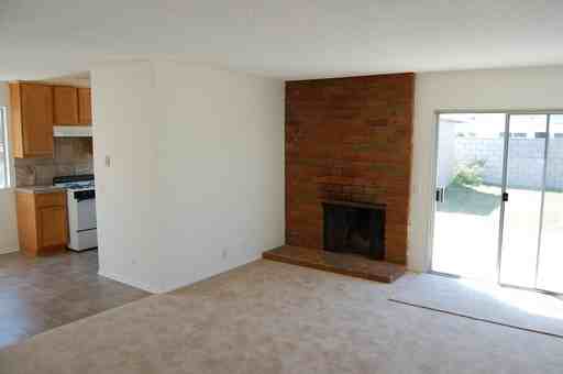 1201 Gallatin Pl - Photo 3 of 10