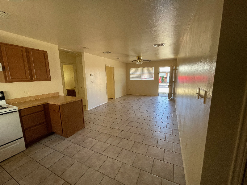 1907 41st St #B - Photo 3 of 12