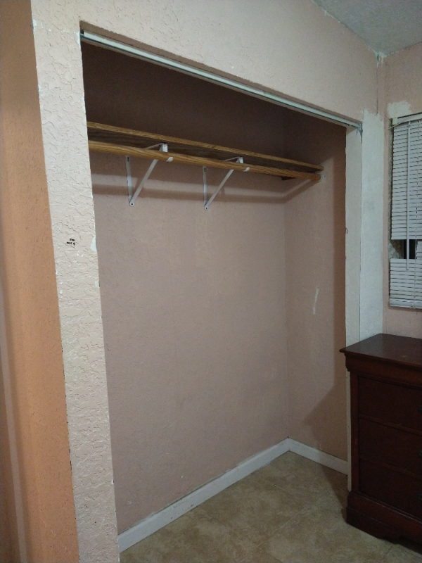 5560 Purdy Ln - Photo 2 of 9