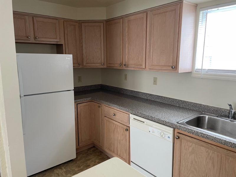 5149 5th Ave - Photo 5 of 12