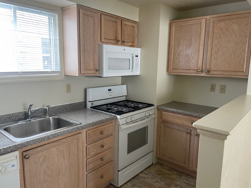 5149 5th Ave - Photo 6 of 12