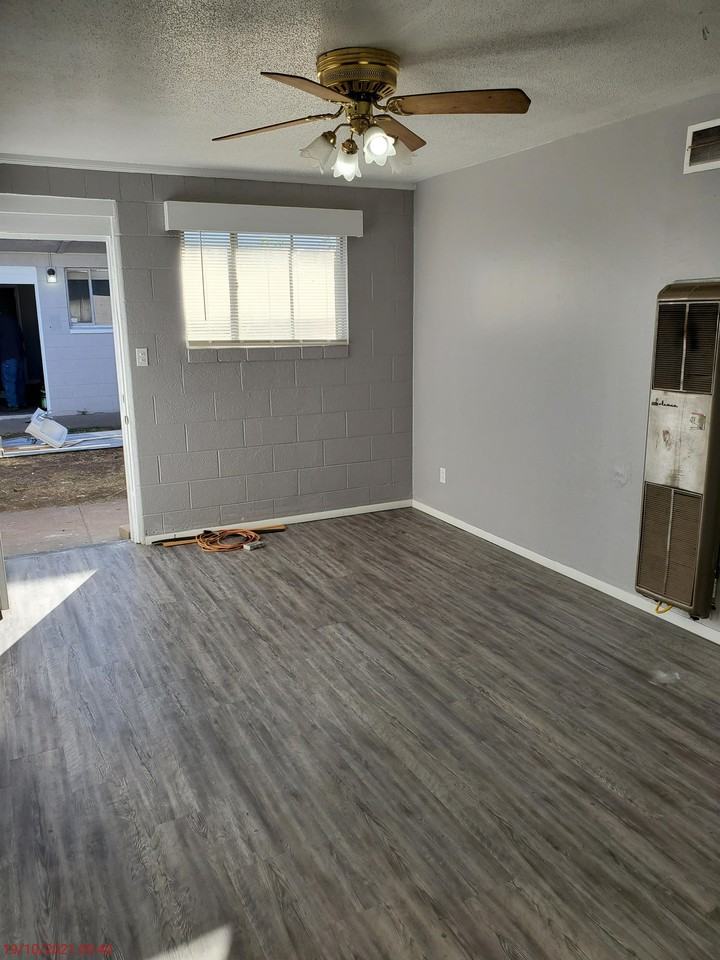 201 North McGee Street - 7 #7 - Photo 2 of 10
