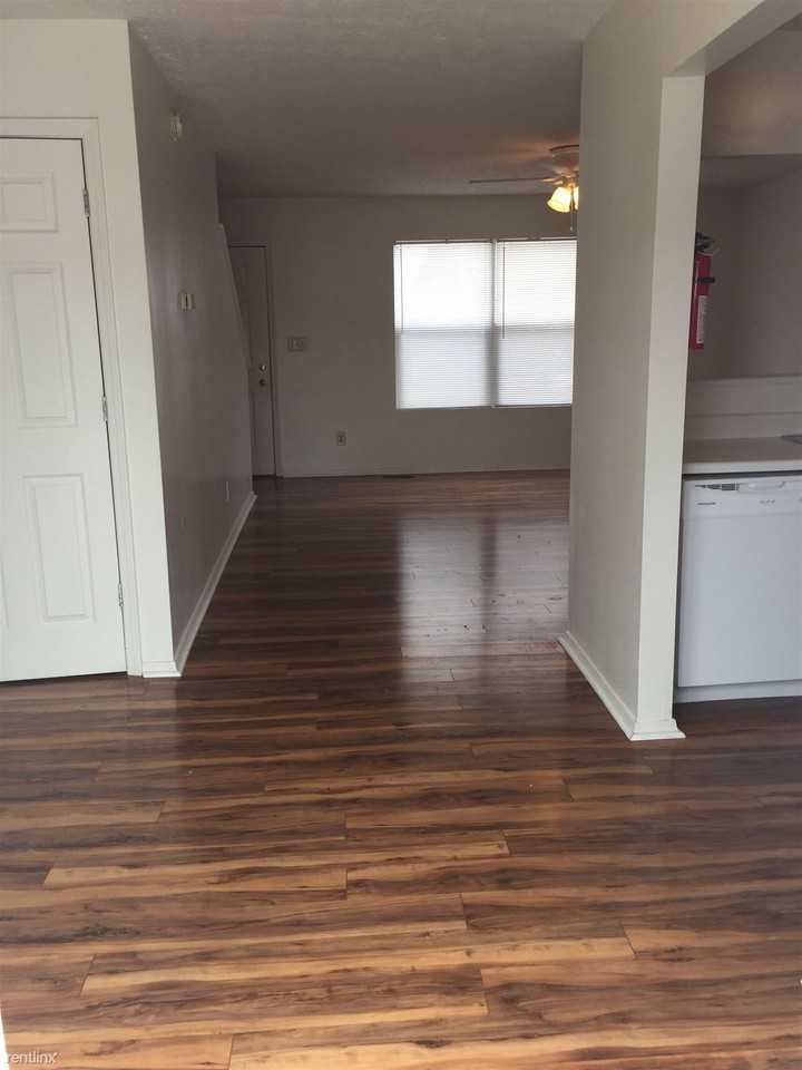1467 W Allen St - Photo 3 of 16