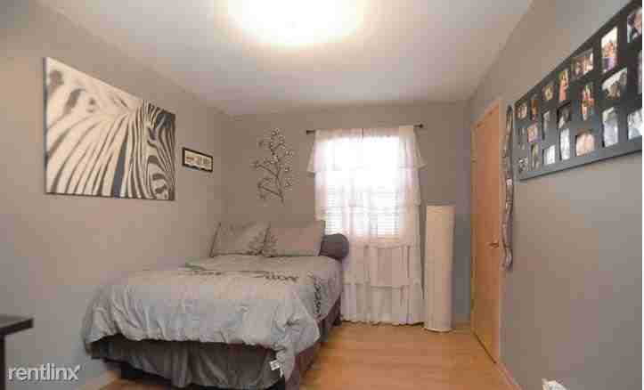 910 Frederick Ave Nw - Photo 3 of 22