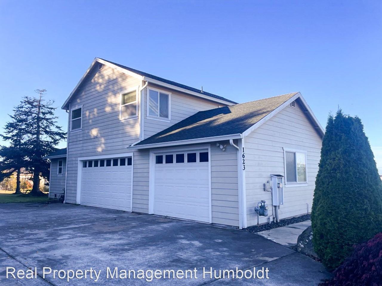 1623 Kristin Way - Photo 3 of 38