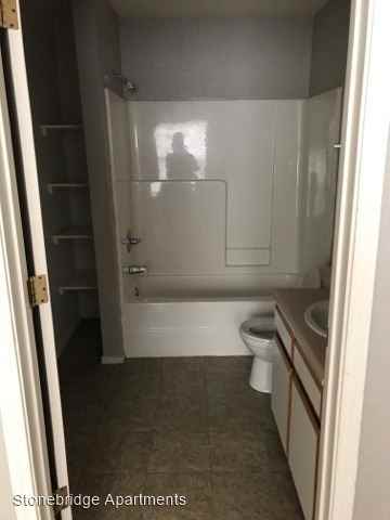 700 N 6th - Photo 3 of 23