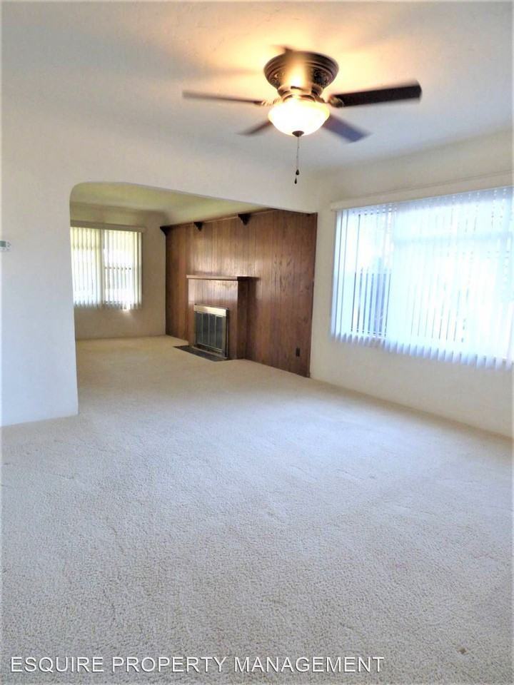 431 Deodar Ave - Photo 3 of 12