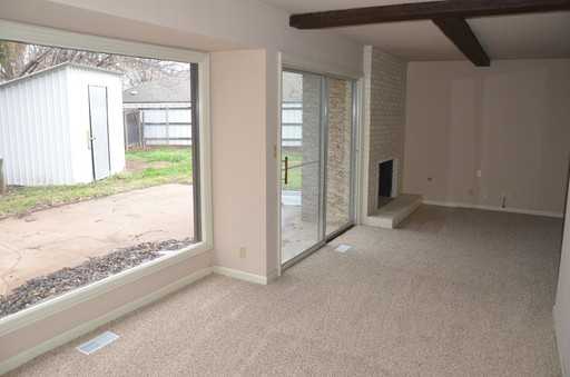 403 George L Cross Dr - Photo 3 of 10