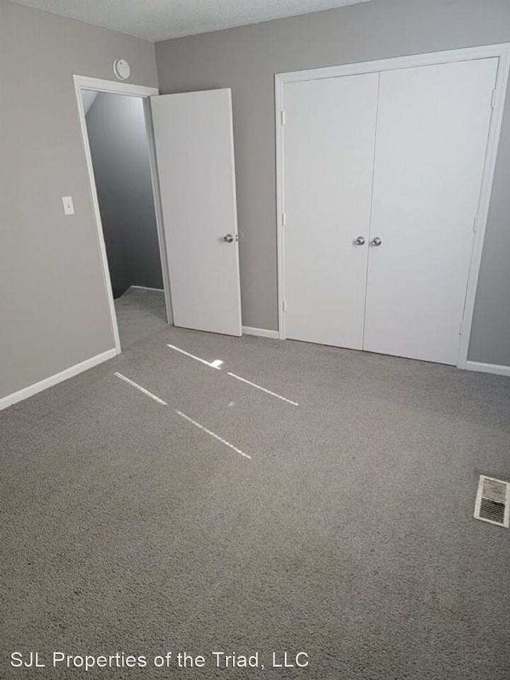 Royal Forest Court - Photo 2 of 8