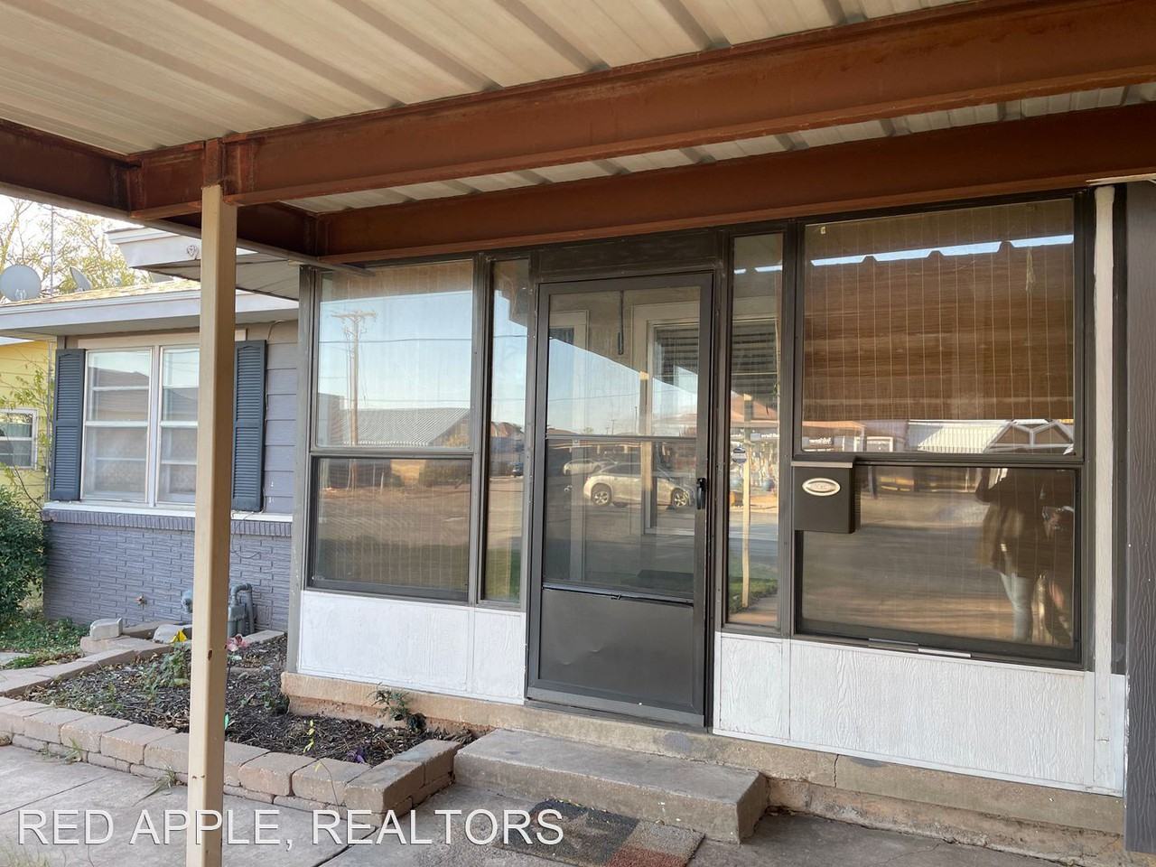 2333 S 27th St - Photo 2 of 14
