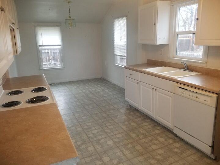 46 Adams St - Photo 3 of 6