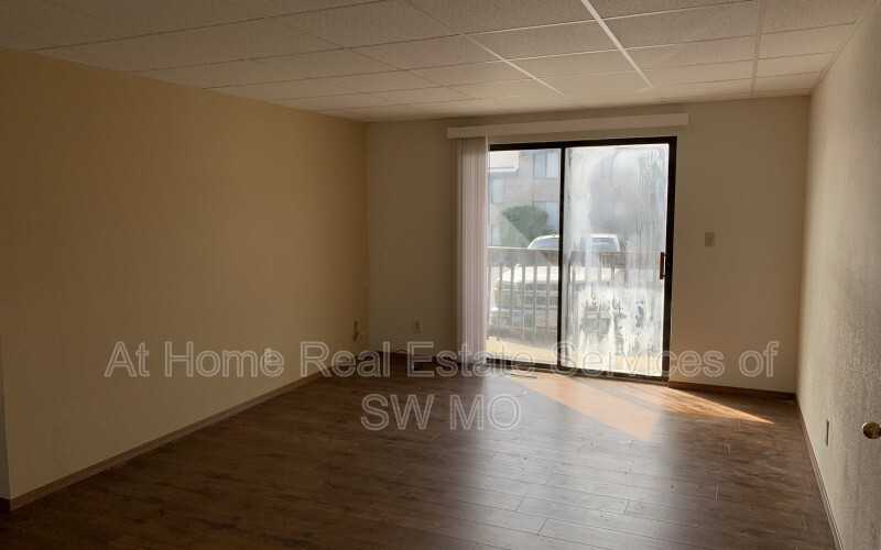 771 E Bain St - Photo 2 of 11