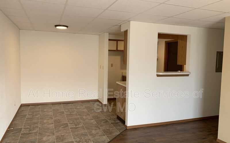 771 E Bain St - Photo 3 of 11