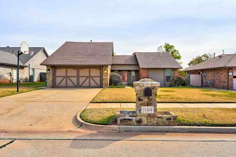 11404 Shroyer Dr - Photo 3 of 44