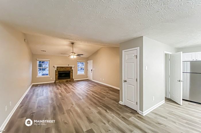 10376 Surf Ct - Photo 3 of 16