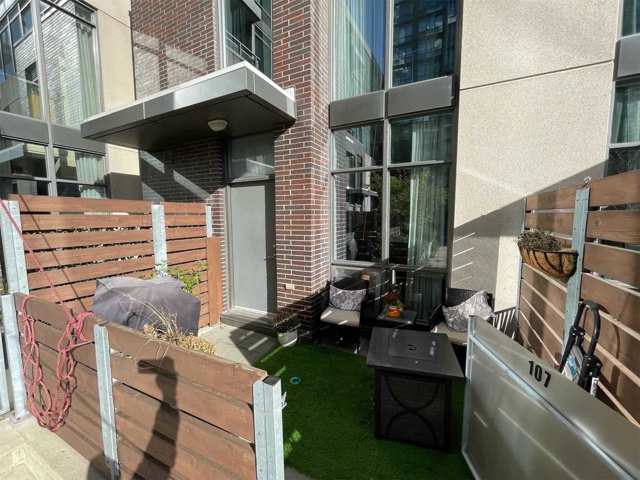 15 Brunel Court #107