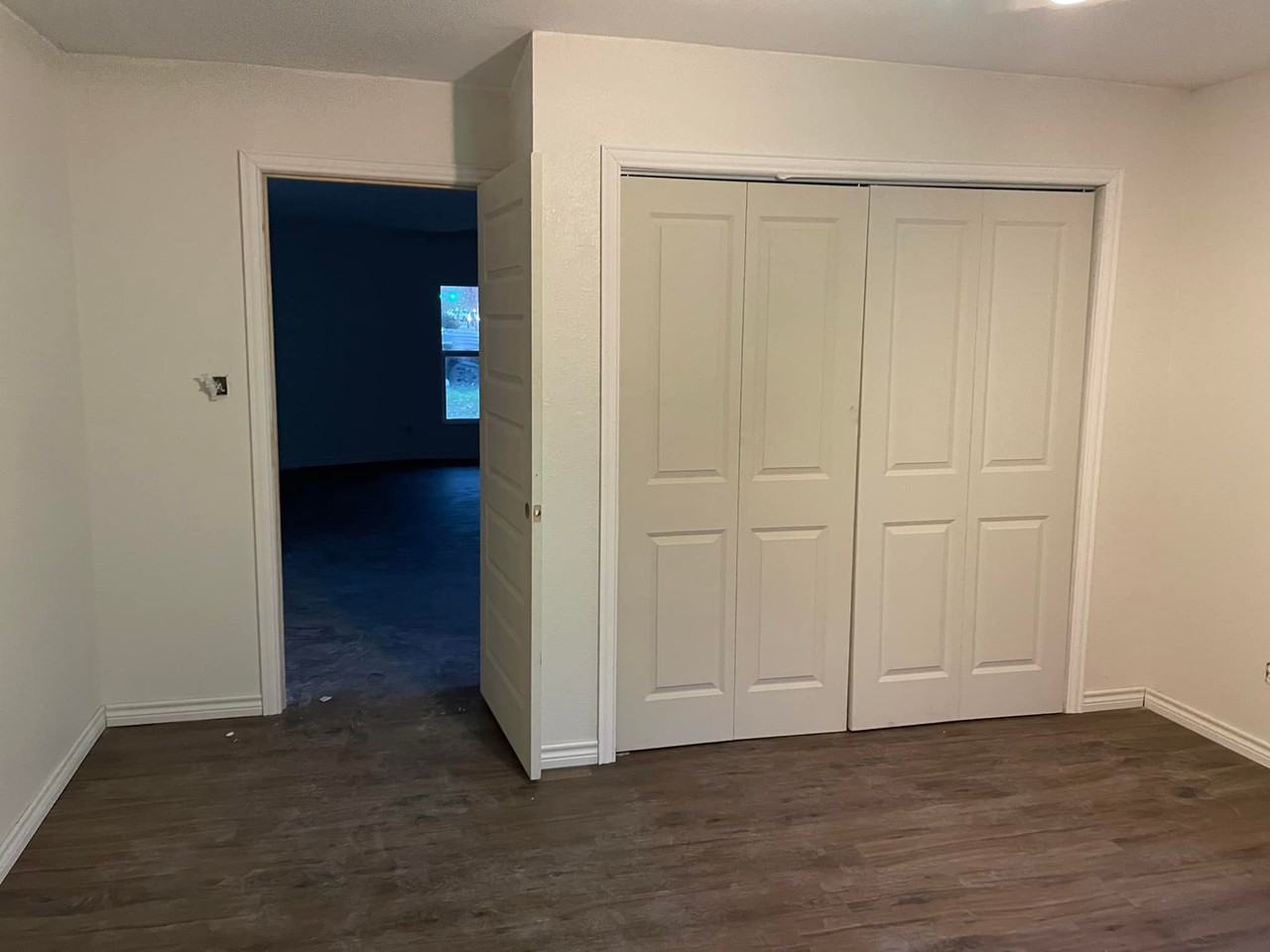 302 S Rusk St #1 - Photo 6 of 10