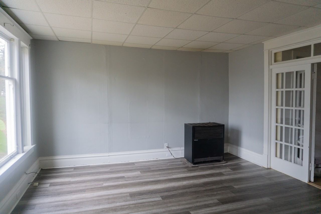 19 N Ferry St Lowr Front - Photo 3 of 5