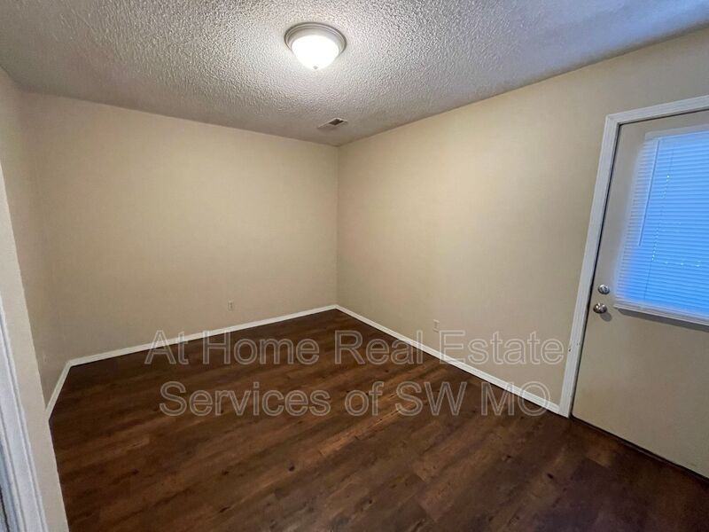 510 W Scott St #5 - Photo 5 of 7