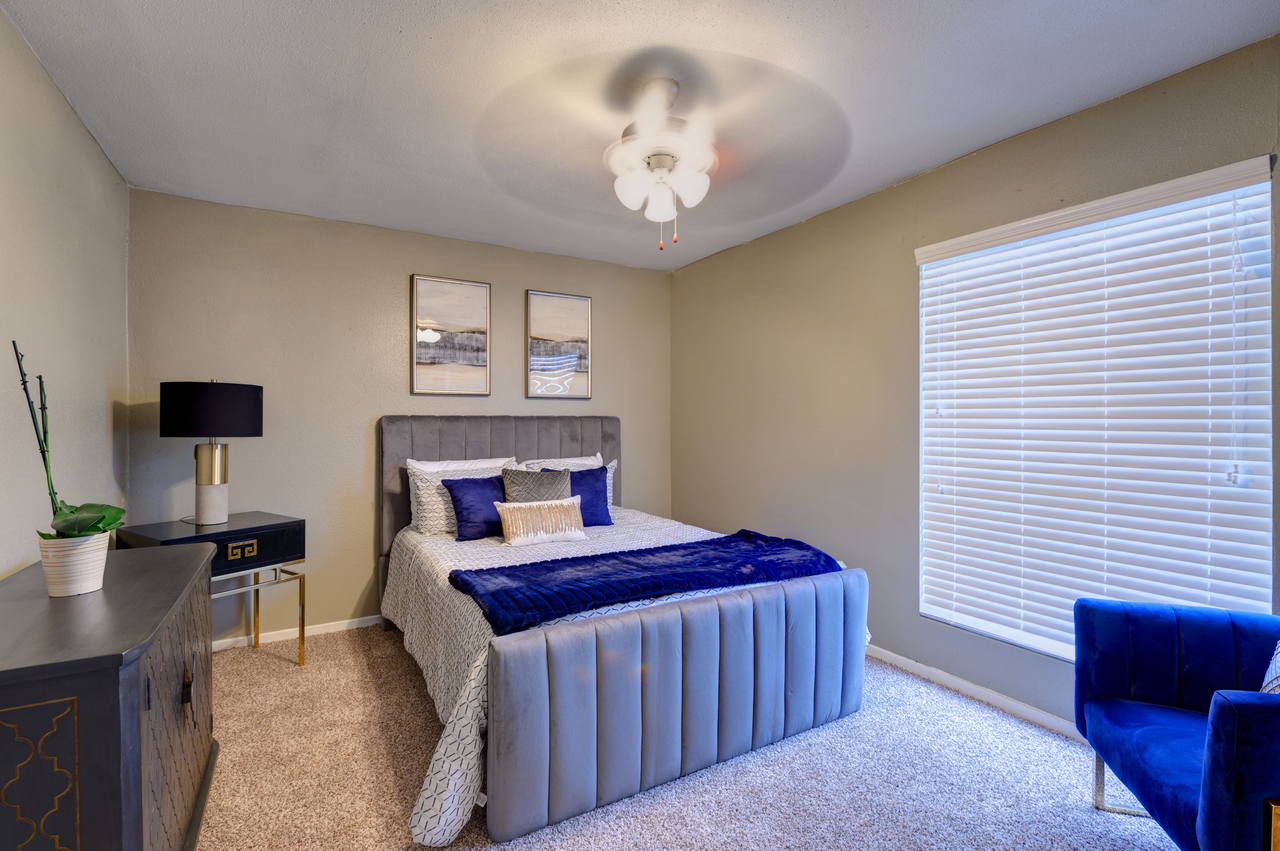 Westbury Crossings - Photo 2 of 19