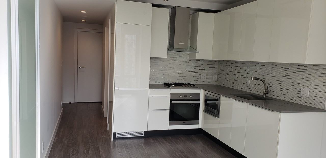 1283 Howe Street #1806