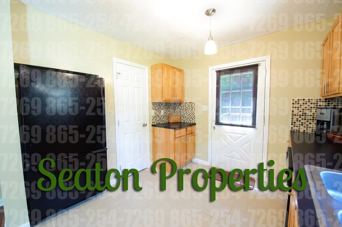 2020 Woodrow Dr #1 - Photo 7 of 21