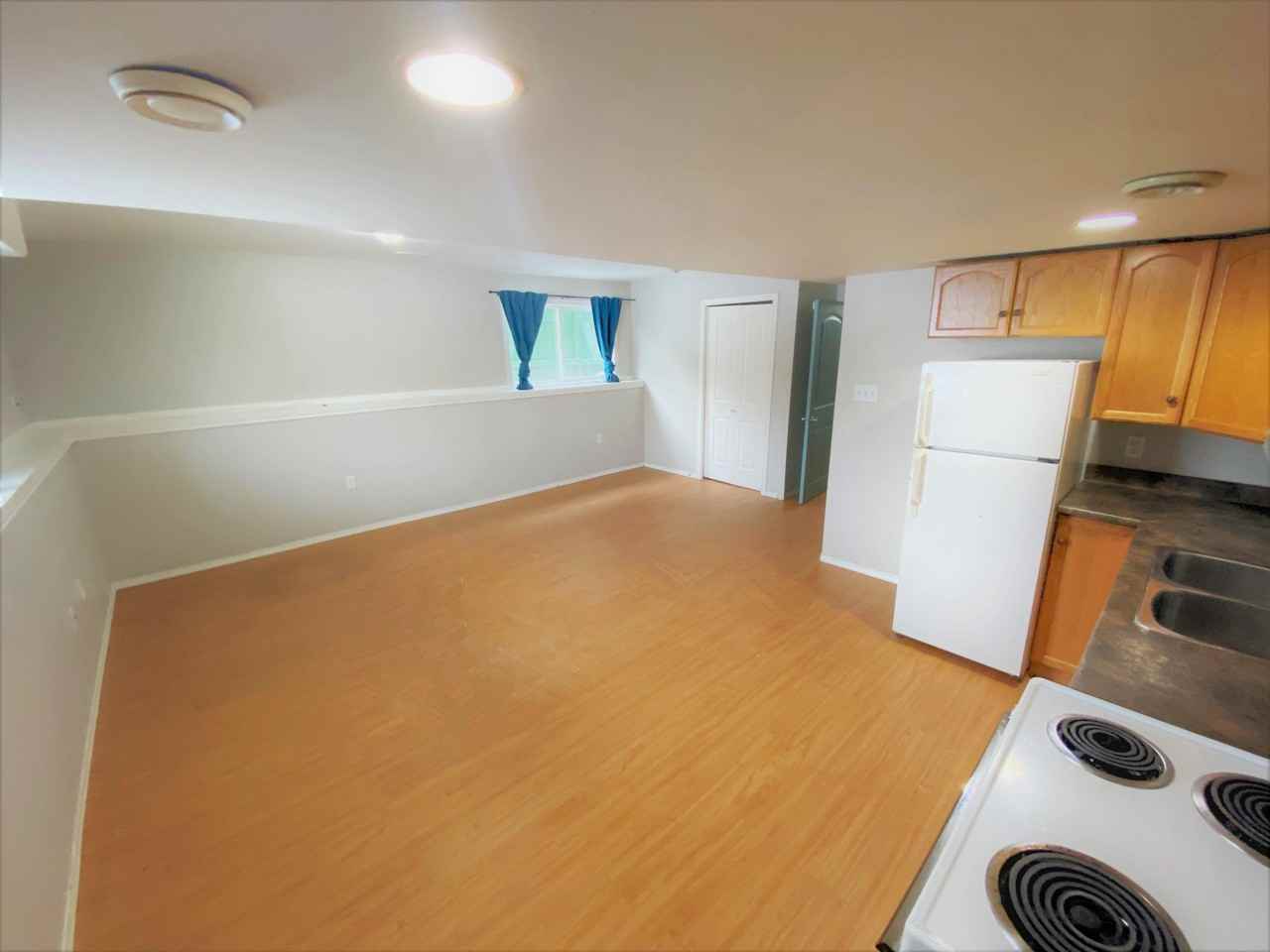 2117 Quince St #B - Photo 3 of 8