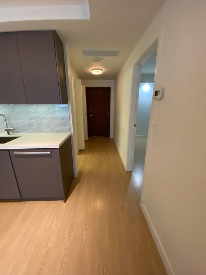 8833 605-8833 Hazelbridge Way #605 - Photo 3 of 22