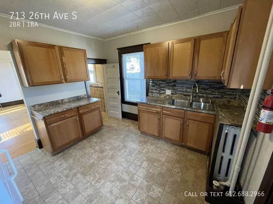 713 26th Ave S - Photo 2 of 14