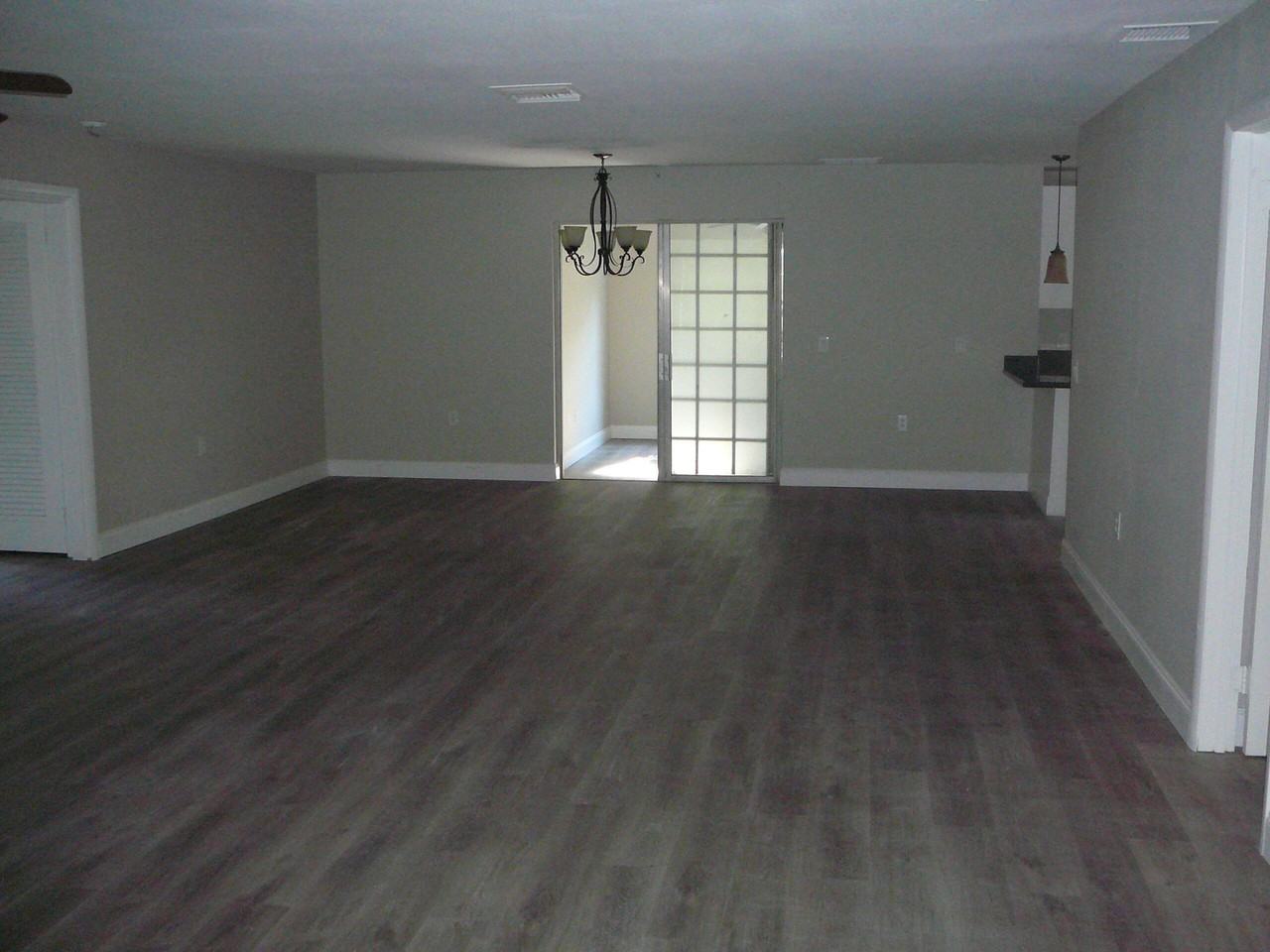 1709 Coronado Ave - Photo 3 of 29
