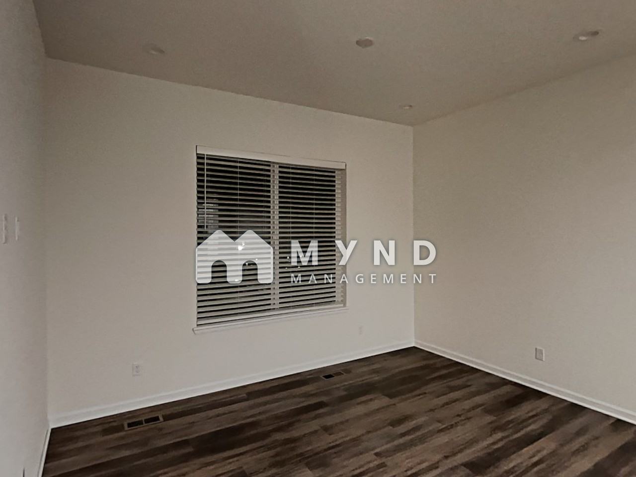 5094 Ward Rd - Photo 2 of 24