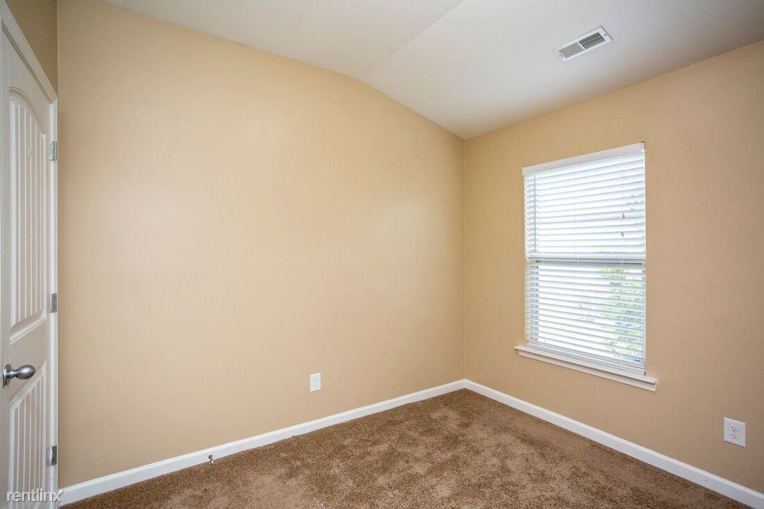 22908 Downing Park Cir - Photo 3 of 14