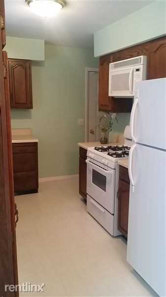 1538 Meida St - Photo 2 of 17