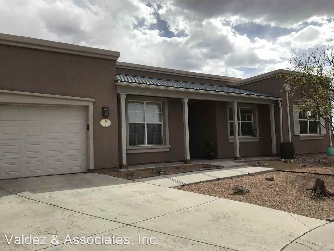 4 Sierra Grande Rd - Photo 2 of 11