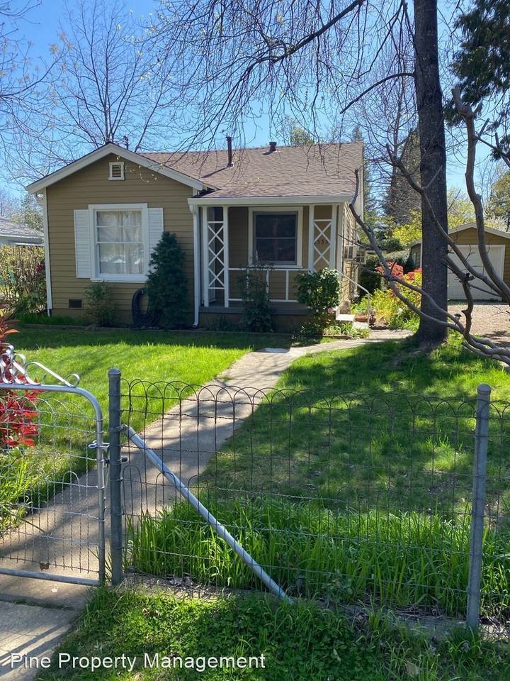 2535 Freebridge St, Redding, CA 96001 2 Bedroom House for 1,350/month Zumper