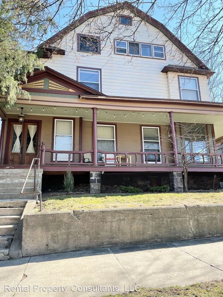 126 Madison Ave Se Apartments in Heritage Hill, Grand Rapids, MI 49503