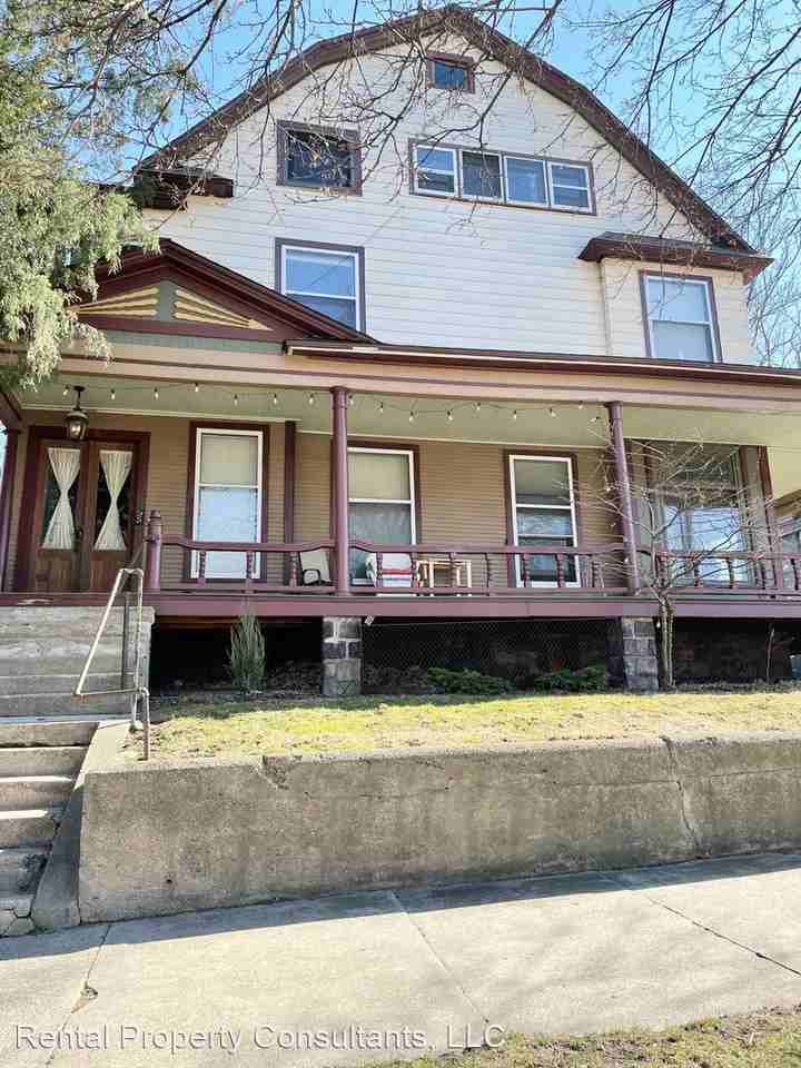 126 Madison Ave Se Apartments in Heritage Hill, Grand Rapids, MI 49503